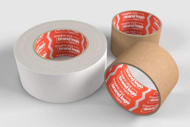 Weiße und braune Klebebandrollen mit innen rot bedruckten Kartonhülsen als Beispiel für gebrandete Private-Label-Kerne.